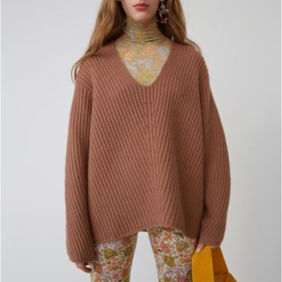 Acne Studios Deborah L-Wool Caramel Brown In Ribbed V-Neck Sweater 100% Wool